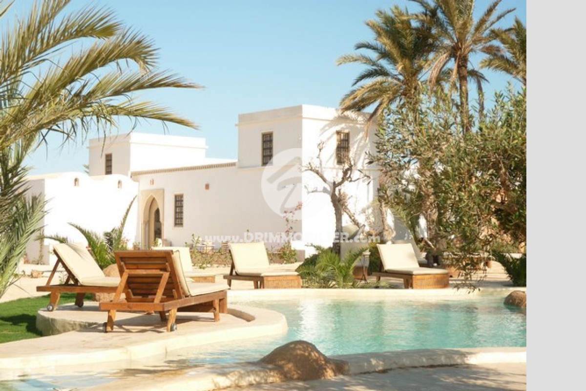 V 104 -   Villa avec piscine Djerba